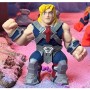 PERSONAGGIO ALLUNGABILE HE-MAN AND THE MASTERS OF THE UNIVERSE ELASTIKORPS CICABOOM